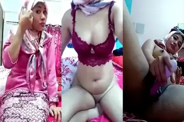 Yani Hijab Bokep Indo Digoyang Bebas Crot Sampe Banjir poster